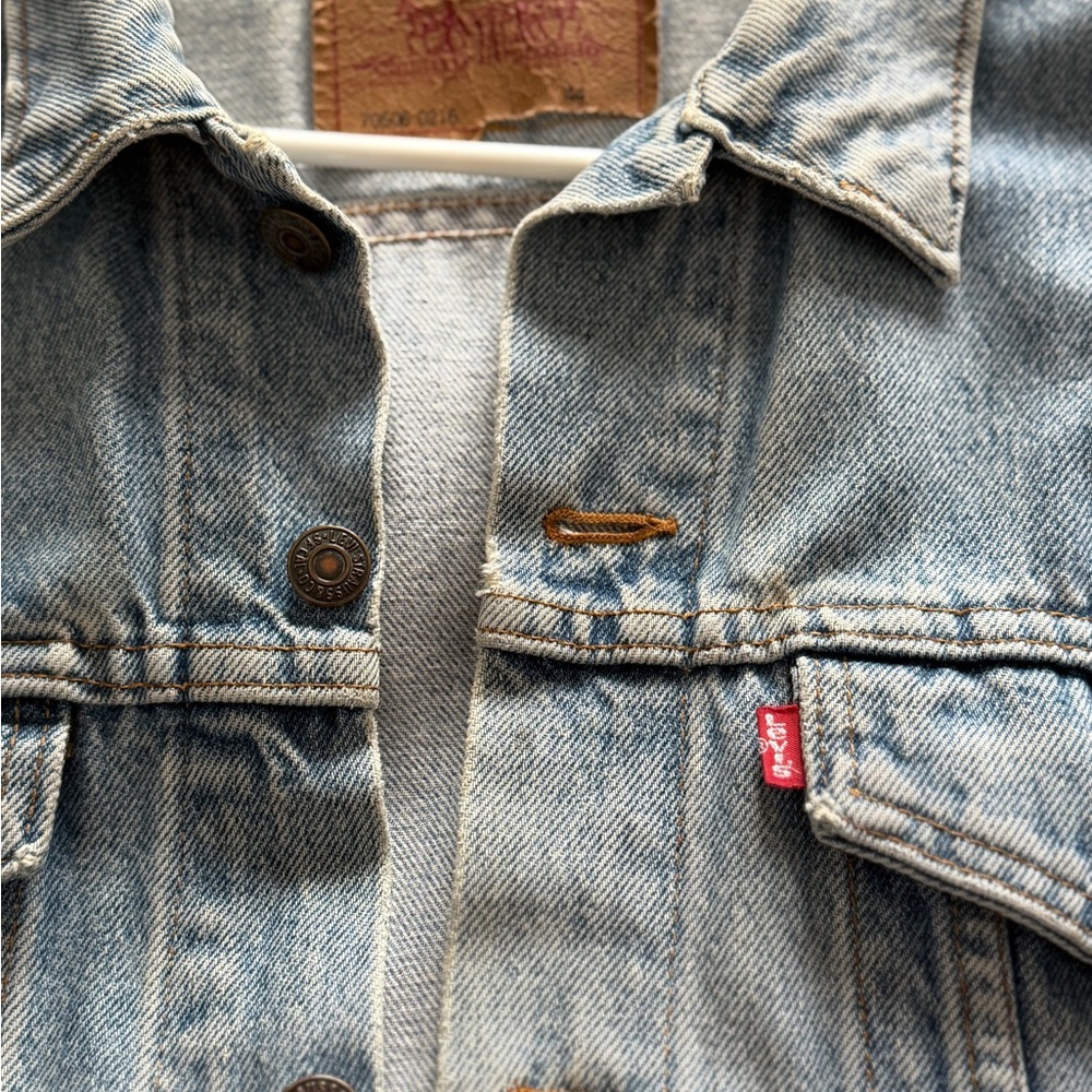Vintage Levi’s Jean Jacket - Picture 9 of 10